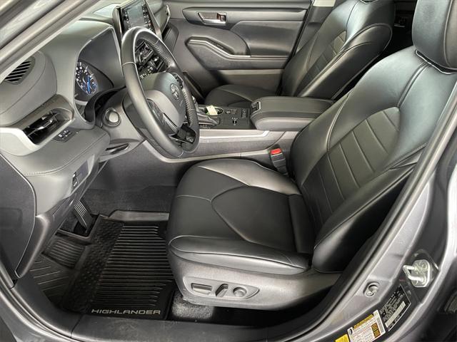 used 2020 Toyota Highlander Hybrid car, priced at $32,495