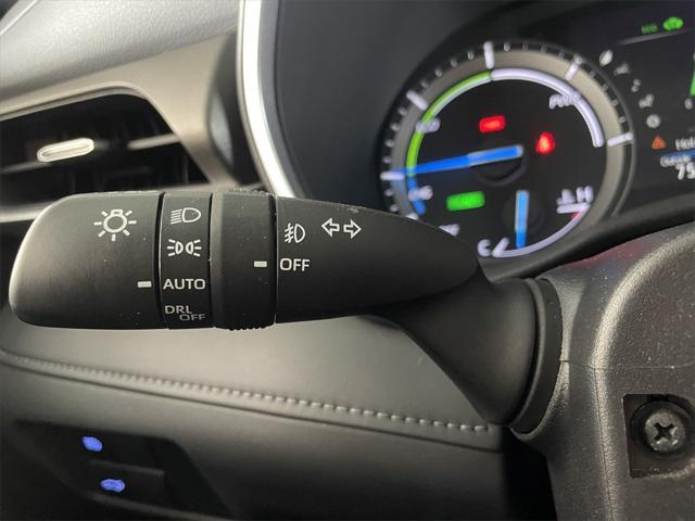 used 2020 Toyota Highlander Hybrid car, priced at $32,495