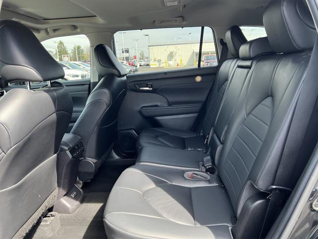 used 2023 Toyota Highlander car, priced at $38,888