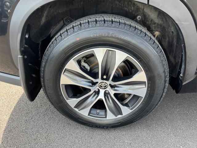 used 2023 Toyota Highlander car, priced at $38,888