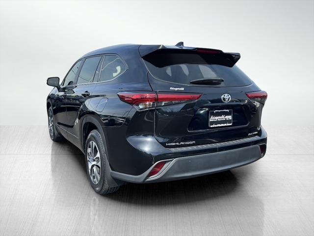 used 2023 Toyota Highlander car, priced at $38,888