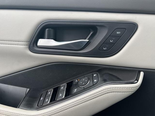 used 2024 Nissan Rogue car, priced at $32,888