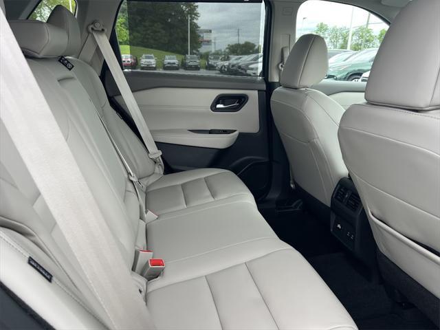 used 2024 Nissan Rogue car, priced at $32,888