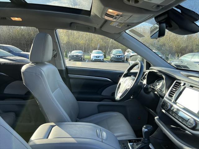 used 2019 Toyota Highlander car, priced at $26,488