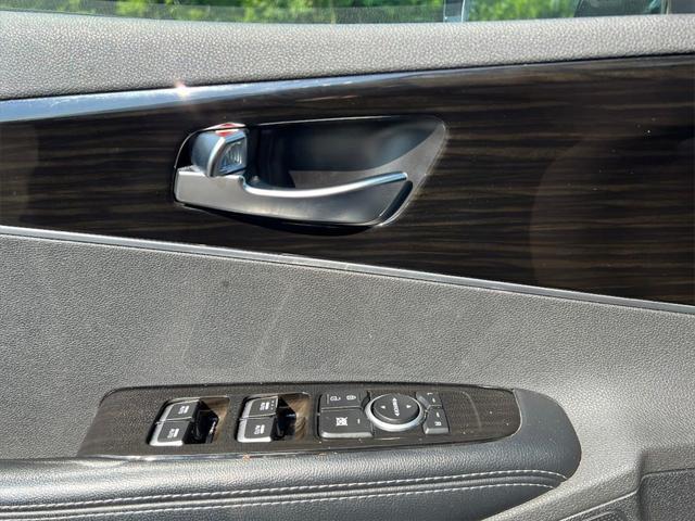 used 2019 Kia Sorento car, priced at $17,888