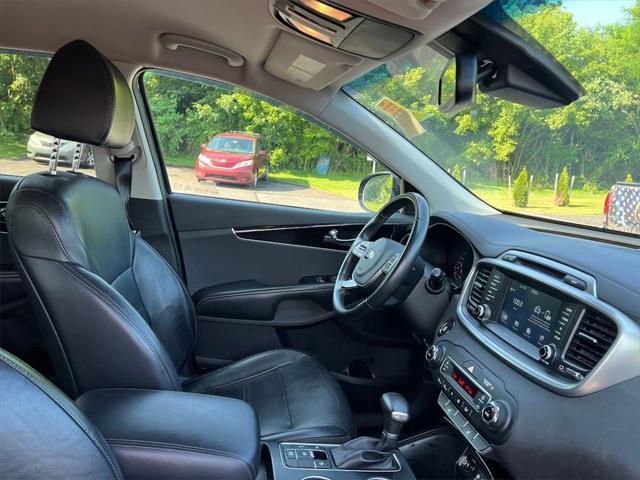 used 2019 Kia Sorento car, priced at $17,888