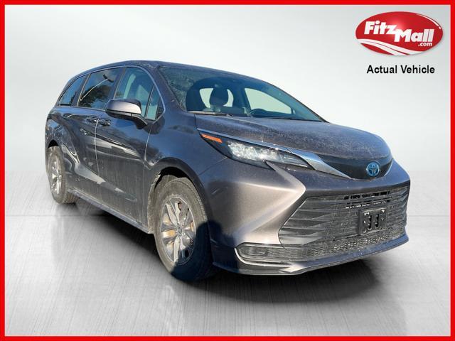 used 2024 Toyota Sienna car, priced at $40,988