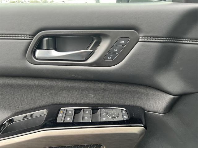 new 2025 Nissan Pathfinder car, priced at $51,193