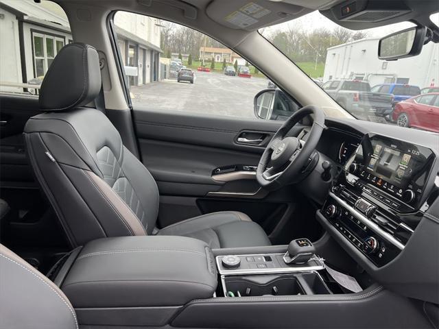 new 2025 Nissan Pathfinder car, priced at $51,193
