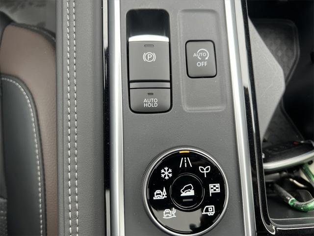 new 2025 Nissan Pathfinder car, priced at $51,193
