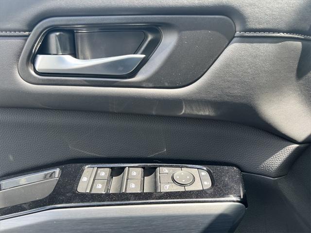 new 2025 Nissan Pathfinder car, priced at $44,024