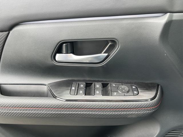 new 2025 Nissan Kicks car, priced at $28,936
