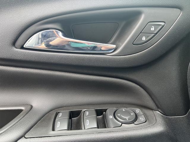 used 2023 Chevrolet Equinox car, priced at $24,888