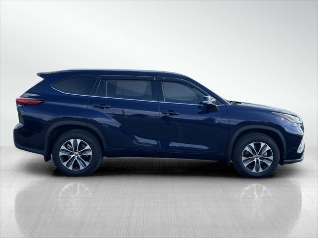 used 2021 Toyota Highlander car, priced at $34,488