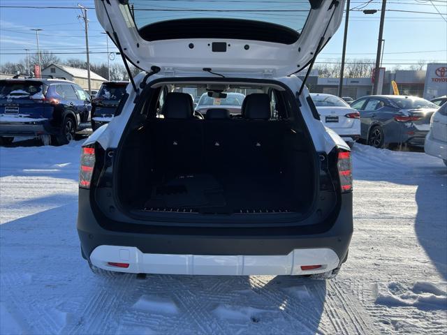 new 2025 Nissan Kicks car, priced at $31,331