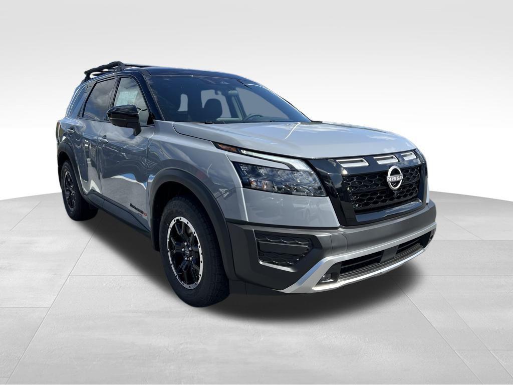 new 2025 Nissan Pathfinder car, priced at $39,877