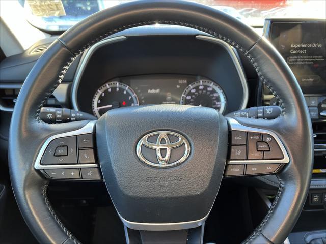 used 2023 Toyota Highlander car, priced at $36,488