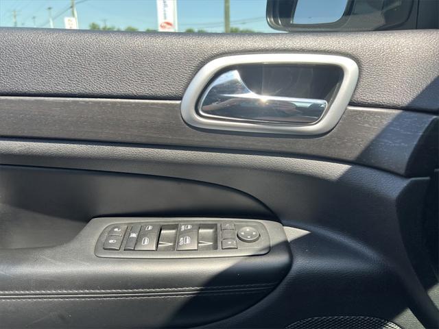 used 2015 Jeep Grand Cherokee car, priced at $13,488
