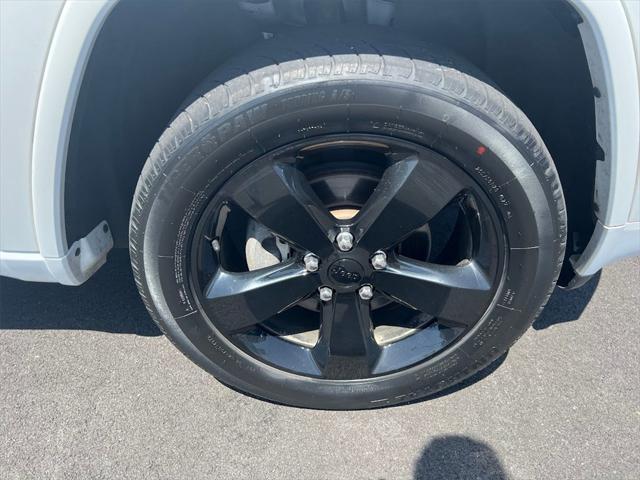 used 2015 Jeep Grand Cherokee car, priced at $13,488