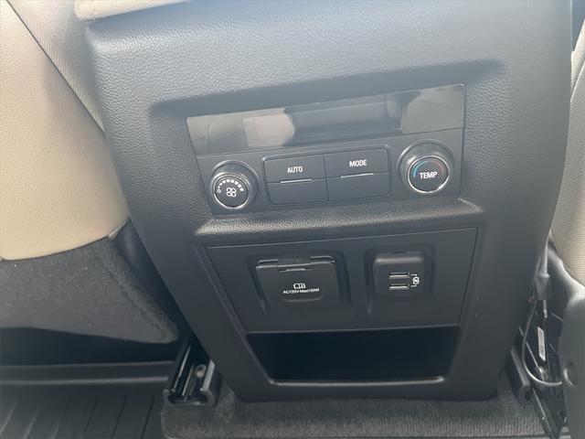 used 2023 Chevrolet Traverse car, priced at $33,988