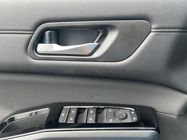 new 2025 Nissan Pathfinder car, priced at $46,697