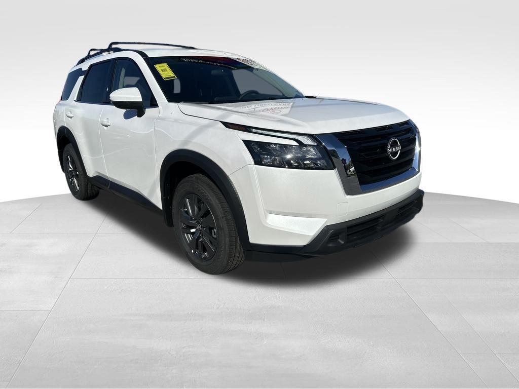 new 2025 Nissan Pathfinder car, priced at $36,769