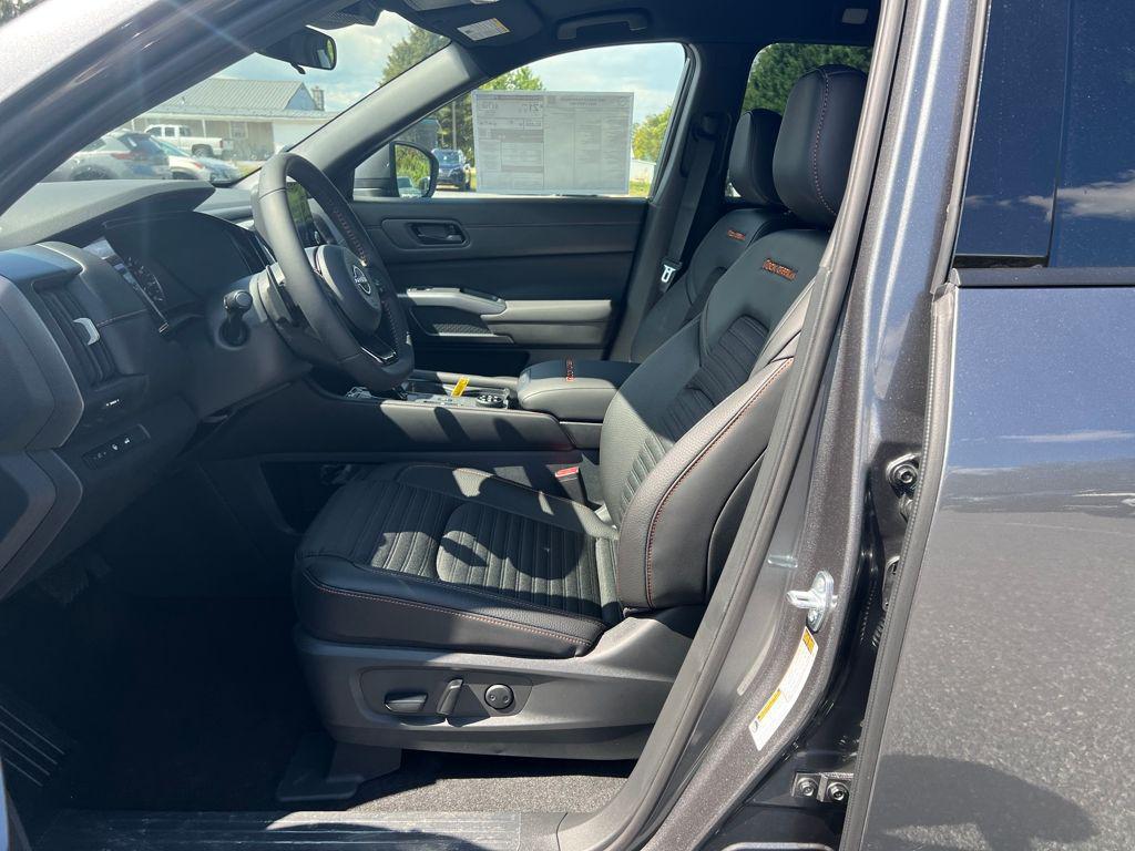 new 2025 Nissan Pathfinder car, priced at $38,968