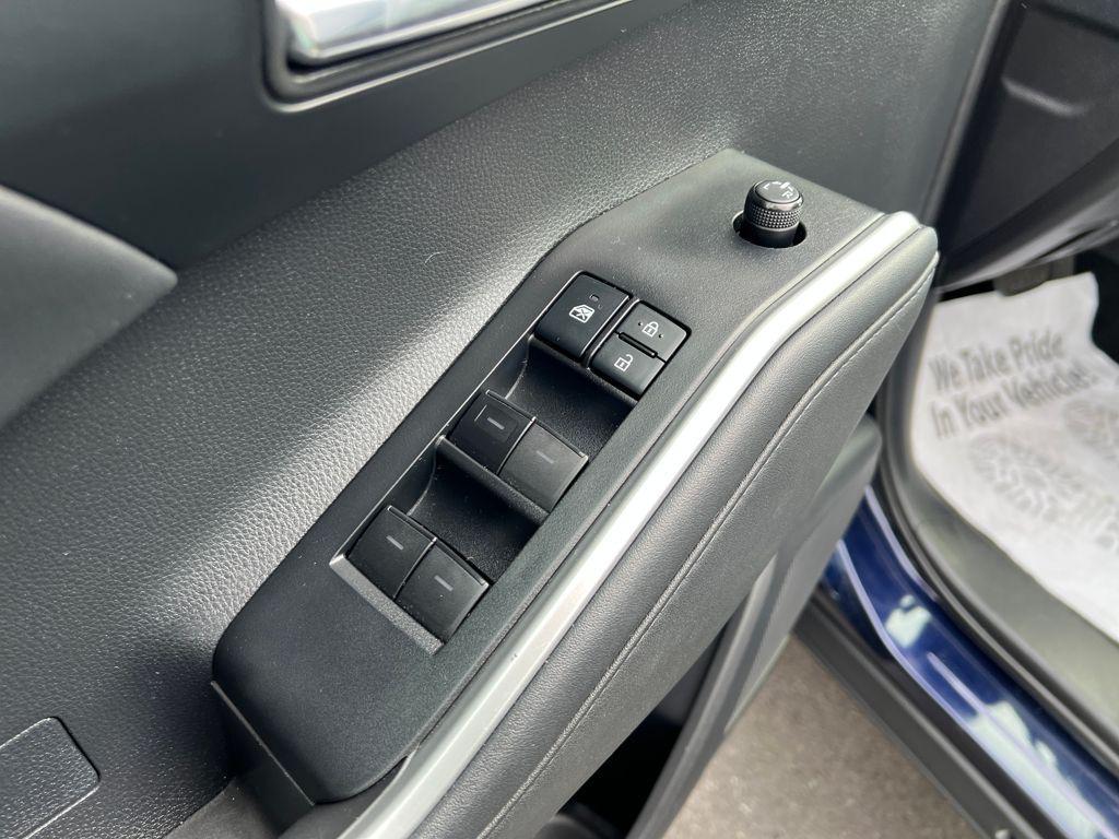 used 2021 Toyota Highlander Hybrid car, priced at $32,988