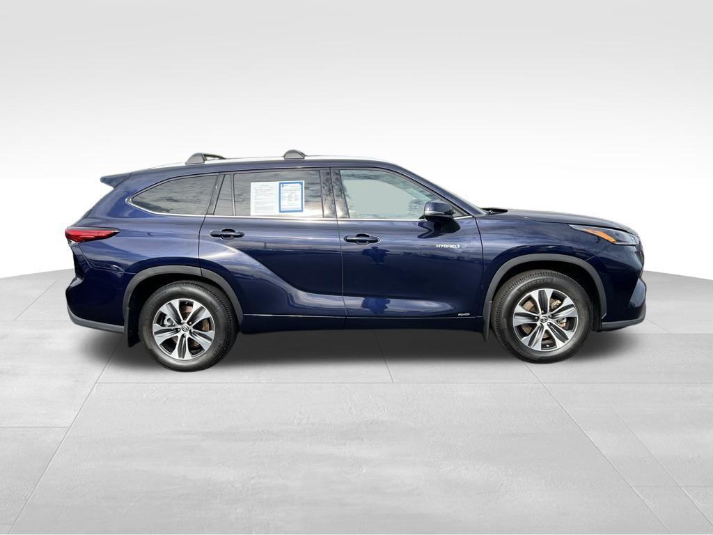 used 2021 Toyota Highlander Hybrid car, priced at $32,988