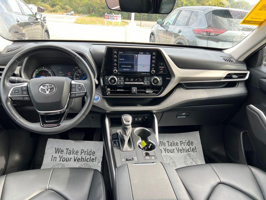 used 2021 Toyota Highlander Hybrid car, priced at $32,988