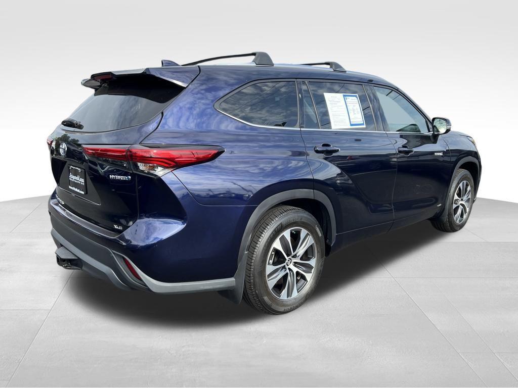 used 2021 Toyota Highlander Hybrid car, priced at $32,988