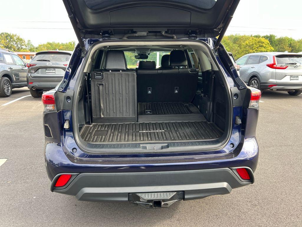 used 2021 Toyota Highlander Hybrid car, priced at $32,988
