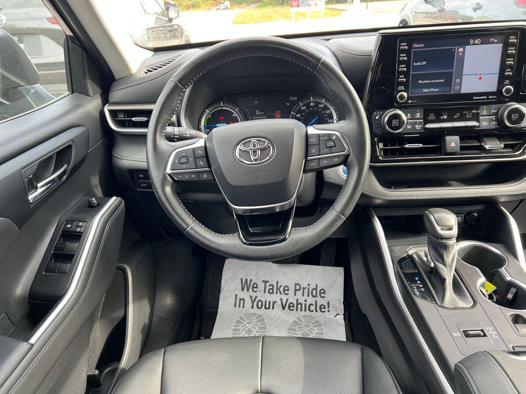 used 2021 Toyota Highlander Hybrid car, priced at $32,988
