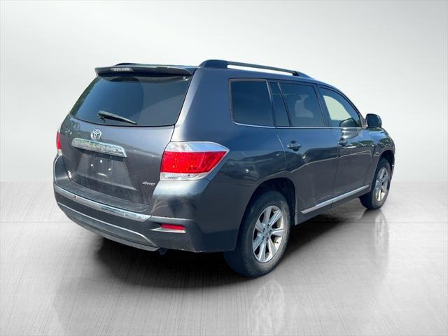 used 2013 Toyota Highlander car, priced at $9,988