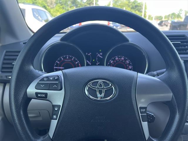 used 2013 Toyota Highlander car, priced at $9,988