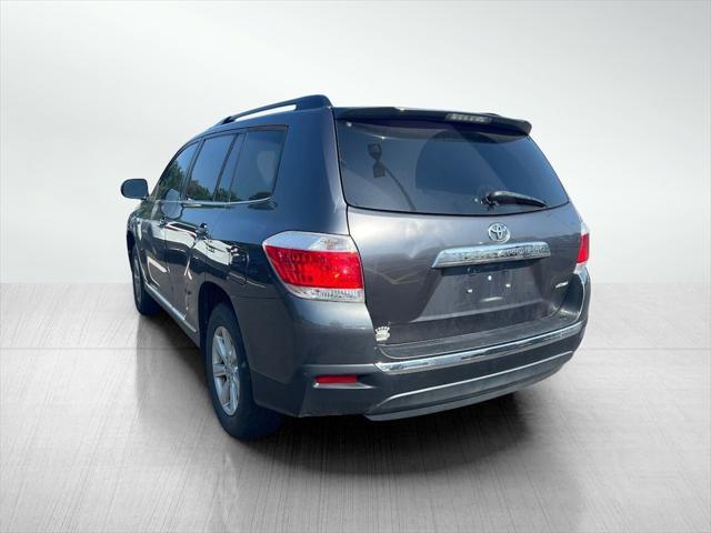 used 2013 Toyota Highlander car, priced at $9,988