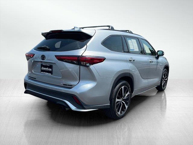 used 2021 Toyota Highlander car, priced at $33,788