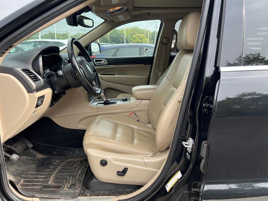 used 2021 Jeep Grand Cherokee car, priced at $21,888