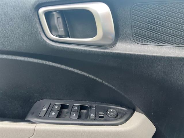 used 2024 Hyundai Venue car, priced at $18,888