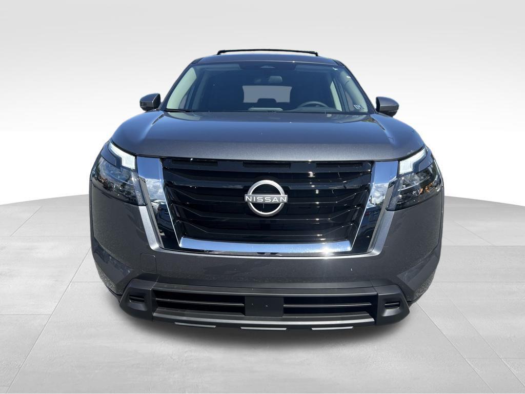 new 2025 Nissan Pathfinder car, priced at $36,365