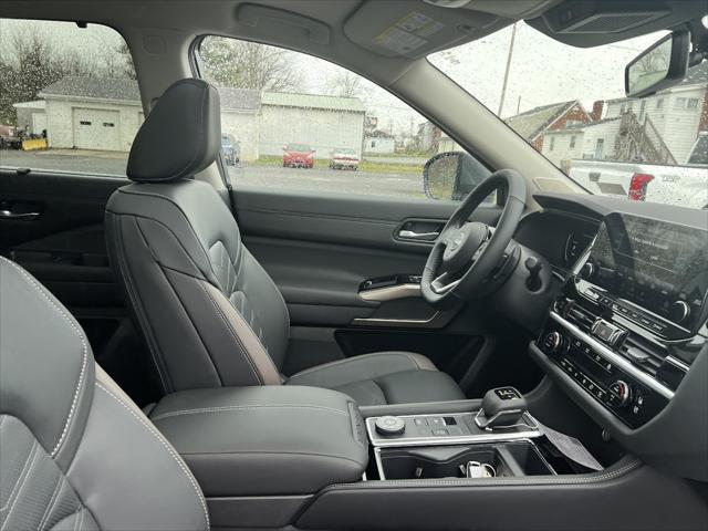 new 2025 Nissan Pathfinder car, priced at $50,250