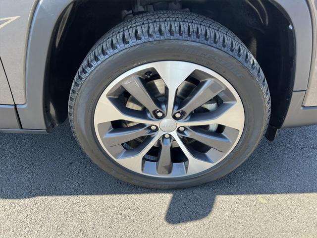 used 2022 Jeep Cherokee car, priced at $27,988