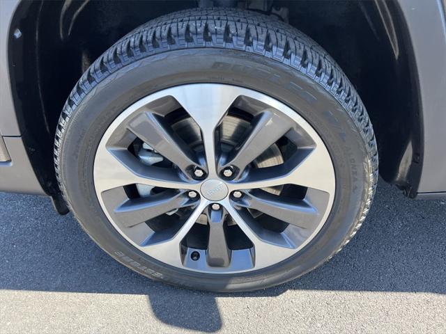 used 2022 Jeep Cherokee car, priced at $27,988