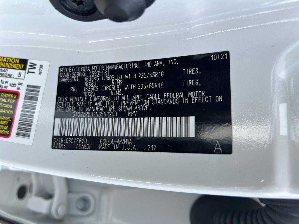 used 2022 Toyota Highlander car, priced at $31,288