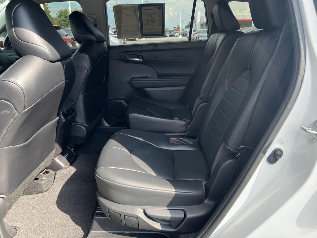 used 2022 Toyota Highlander car, priced at $31,288