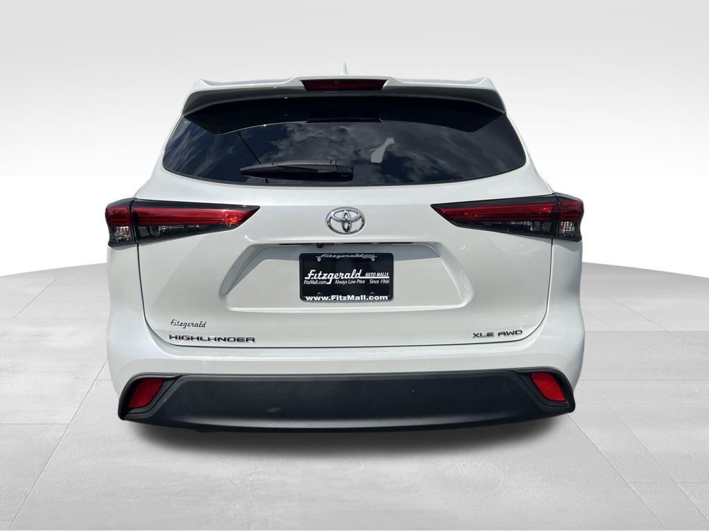 used 2022 Toyota Highlander car, priced at $31,288