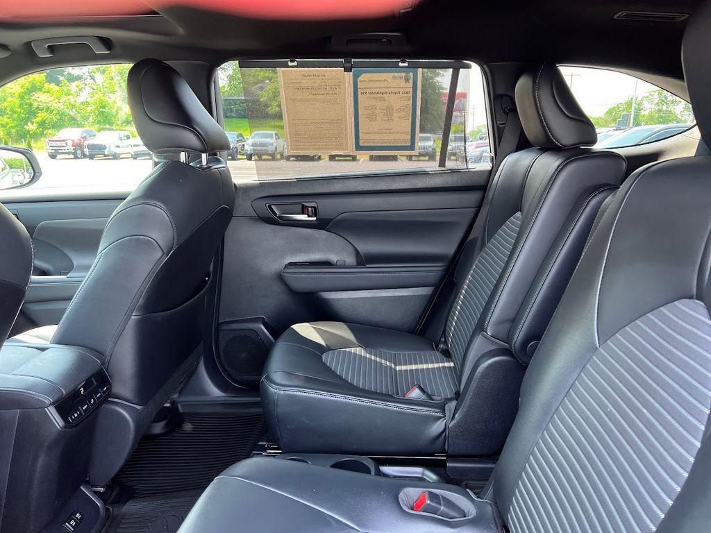 used 2021 Toyota Highlander car, priced at $28,888