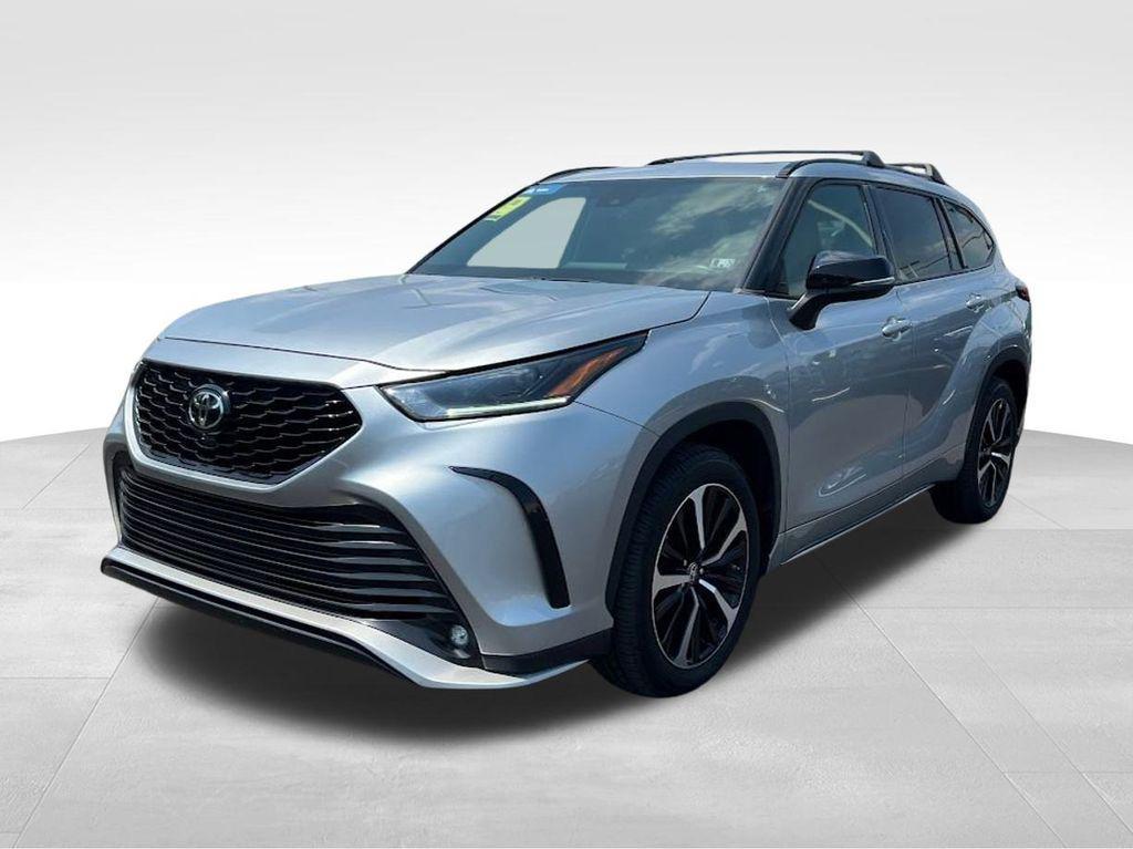 used 2021 Toyota Highlander car, priced at $28,888