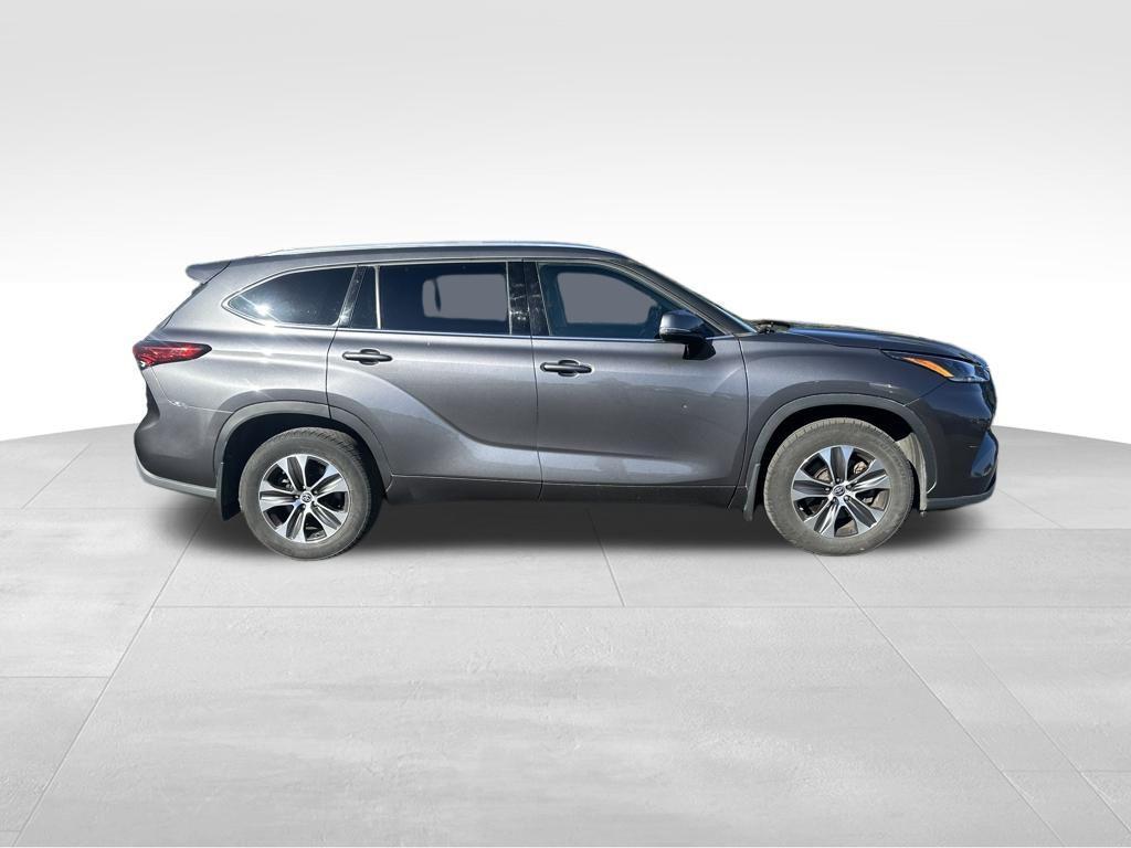used 2021 Toyota Highlander car, priced at $29,888