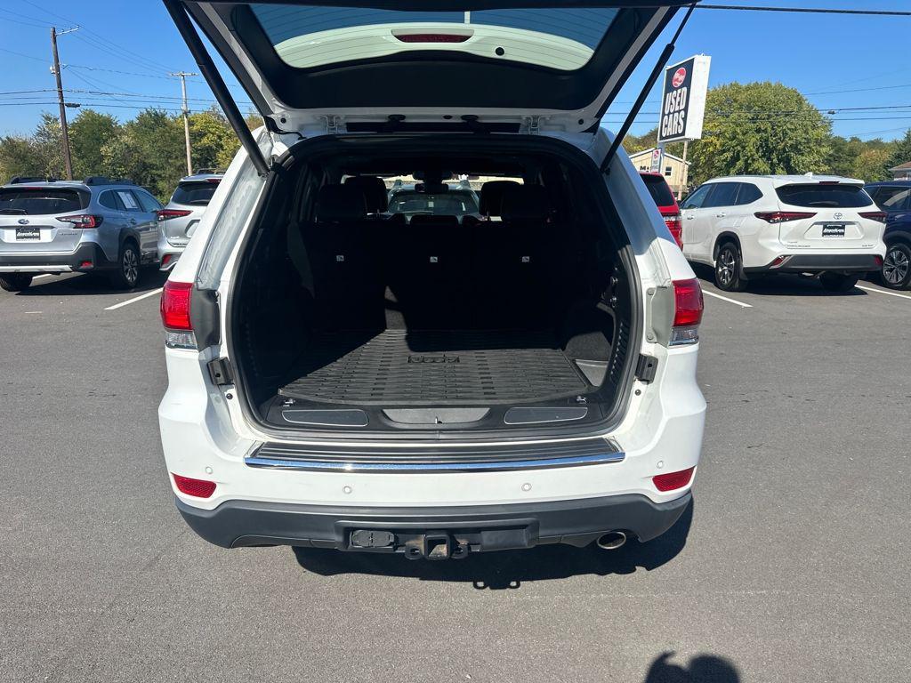 used 2018 Jeep Grand Cherokee car, priced at $15,688